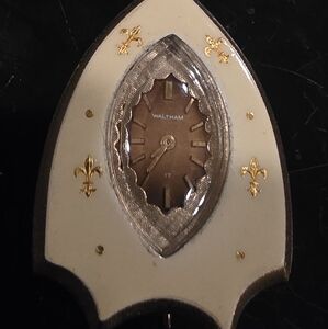 Vintage Waltham 17 Jewel Pendant Brooch Watch Gold Tone